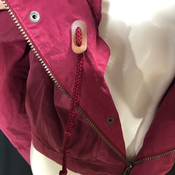 L.L. Bean Coat Red B416 - Picture 8 of 8